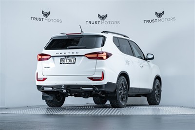2022 Ssangyong Rexton - Thumbnail