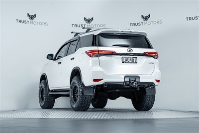 2017 Toyota Fortuner - Thumbnail