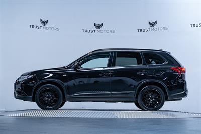 2019 Mitsubishi Outlander - Thumbnail