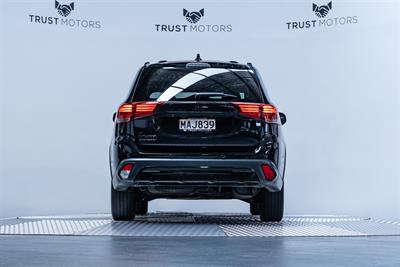 2019 Mitsubishi Outlander - Thumbnail