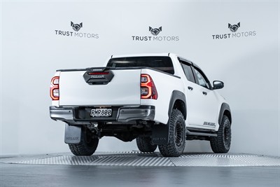2021 Toyota Hilux - Thumbnail