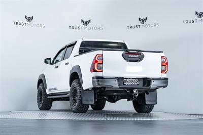 2021 Toyota Hilux - Thumbnail