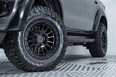 2020 Ford Everest - Thumbnail