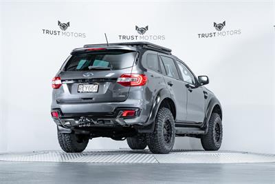 2020 Ford Everest - Thumbnail