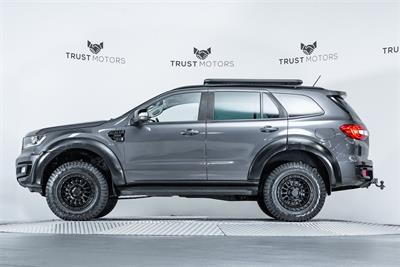 2020 Ford Everest - Thumbnail