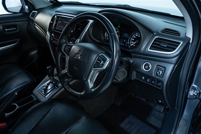 2020 Mitsubishi Triton - Thumbnail