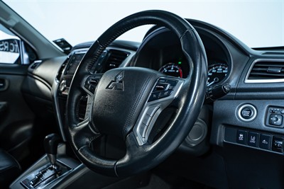 2020 Mitsubishi Triton - Thumbnail