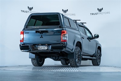2020 Mitsubishi Triton - Thumbnail