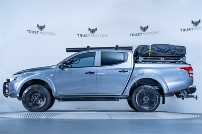 2017 Mitsubishi Triton - Thumbnail