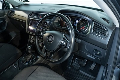 2021 Volkswagen Tiguan - Thumbnail