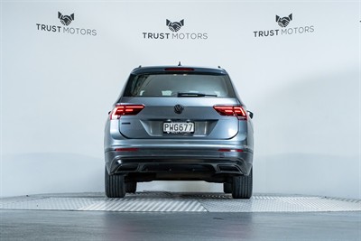 2021 Volkswagen Tiguan - Thumbnail