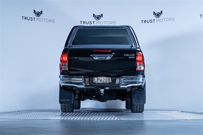 2018 Toyota Hilux - Thumbnail