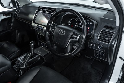 2019 Toyota Landcruiser Prado - Thumbnail
