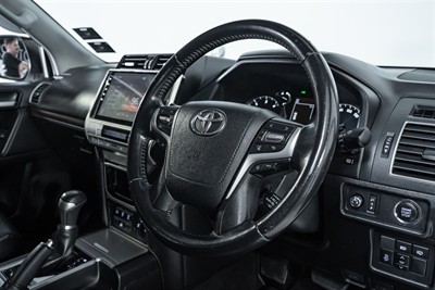 2019 Toyota Landcruiser Prado - Thumbnail