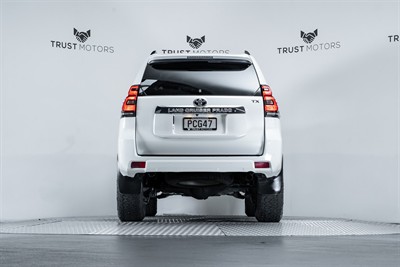 2019 Toyota Landcruiser Prado - Thumbnail