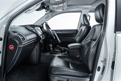 2019 Toyota Landcruiser Prado - Thumbnail