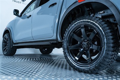 2021 Nissan Navara - Thumbnail