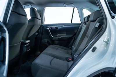 2019 Toyota Rav4 - Thumbnail