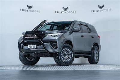 2019 Toyota Fortuner - Thumbnail