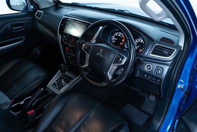 2022 Mitsubishi Triton - Thumbnail