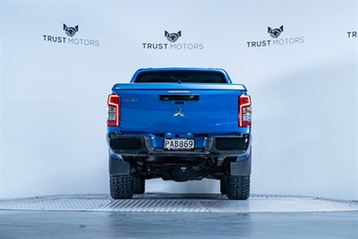 2022 Mitsubishi Triton - Thumbnail