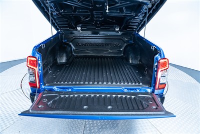 2022 Mitsubishi Triton - Thumbnail