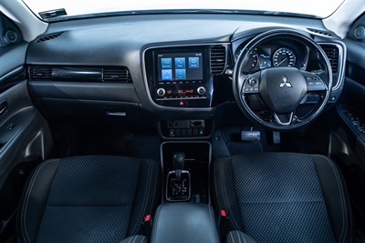 2021 Mitsubishi Outlander - Thumbnail