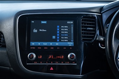 2021 Mitsubishi Outlander - Thumbnail
