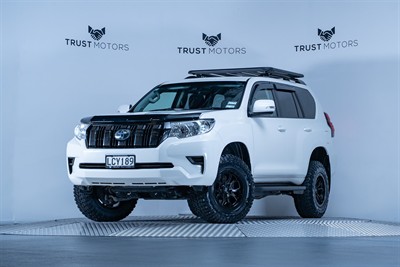 2018 Toyota Landcruiser Prado - Thumbnail