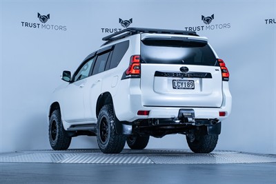 2018 Toyota Landcruiser Prado - Thumbnail