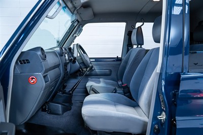 2020 Toyota Landcruiser - Thumbnail