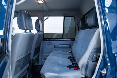 2020 Toyota Landcruiser - Thumbnail