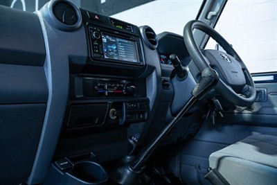 2020 Toyota Landcruiser - Thumbnail