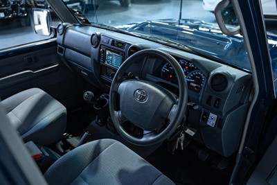 2020 Toyota Landcruiser - Thumbnail