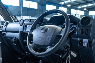 2020 Toyota Landcruiser - Thumbnail