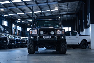 2020 Toyota Landcruiser - Thumbnail