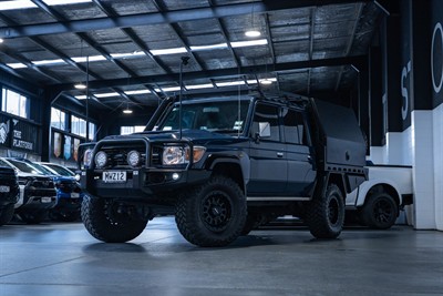 2020 Toyota Landcruiser - Thumbnail