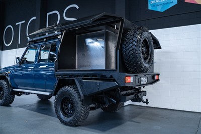 2020 Toyota Landcruiser - Thumbnail