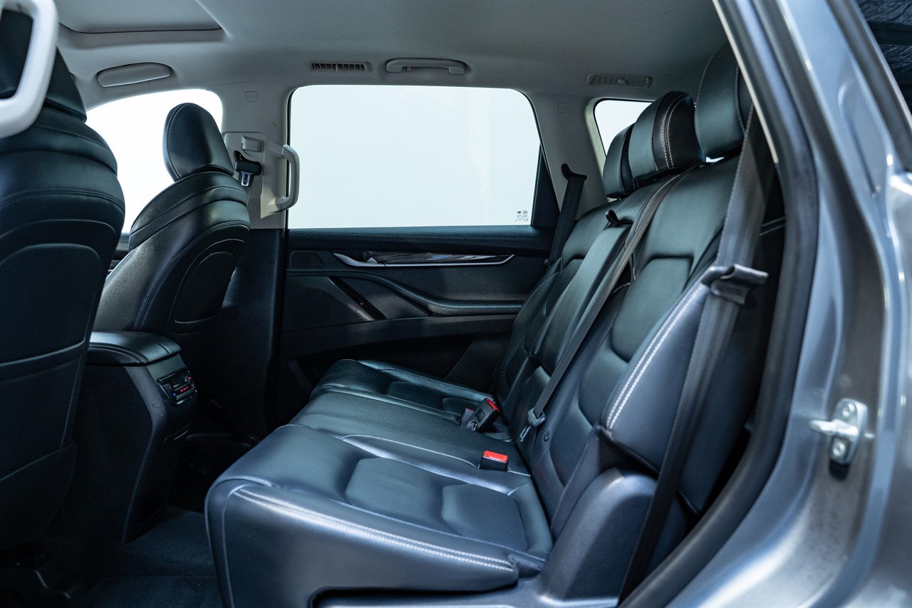 2021 LDV D90
