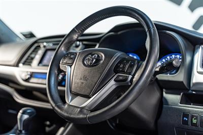 2015 Toyota Highlander - Thumbnail