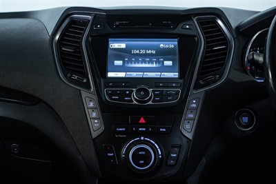 2015 Hyundai Santa Fe - Thumbnail