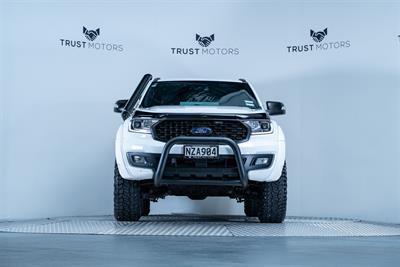 2021 Ford Everest - Thumbnail