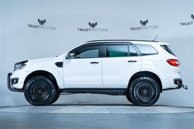 2021 Ford Everest - Thumbnail