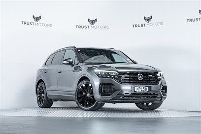 2019 Volkswagen Touareg - Thumbnail