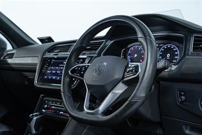 2023 Volkswagen Tiguan - Thumbnail