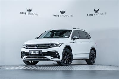 2023 Volkswagen Tiguan - Thumbnail