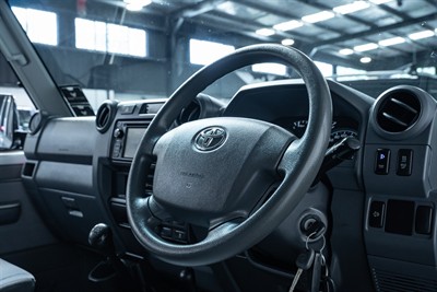 2019 Toyota Landcruiser - Thumbnail