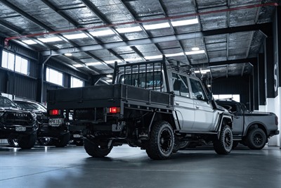 2019 Toyota Landcruiser - Thumbnail