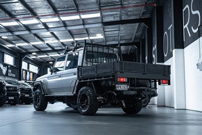 2019 Toyota Landcruiser - Thumbnail