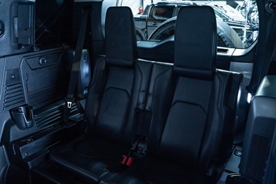 2020 Land Rover Defender - Thumbnail
